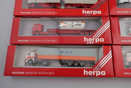 8 stk. modellastbiler HERPA 859041, 812000, 822001, 818099 m.fl.