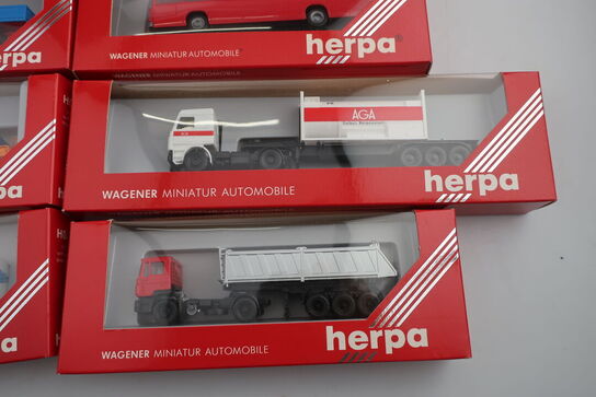 8 stk. modellastbiler HERPA 864004, 821002, 875000, 806066 m.fl.