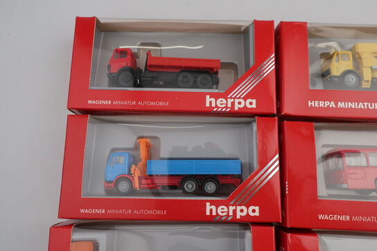 8 stk. modellastbiler HERPA 864004, 821002, 875000, 806066 m.fl.