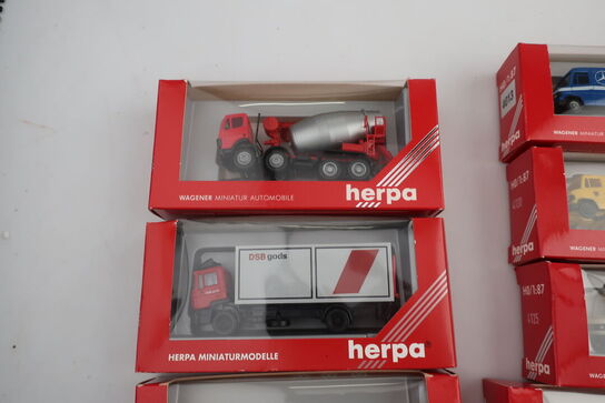 12 stk. modellastbiler/biler HERPA 811545, 811393, 849005, 4014 m.fl.