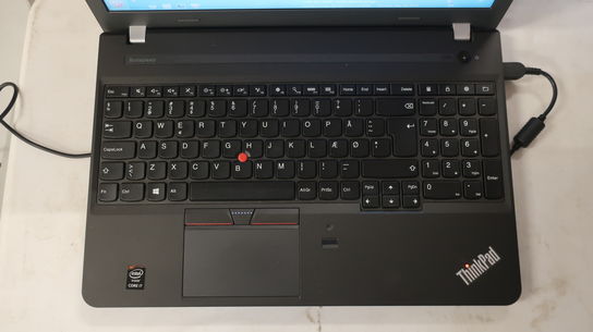 Bærbar computer LENOVO E550