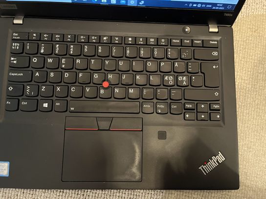 Bærbar computer LENOVO T490s