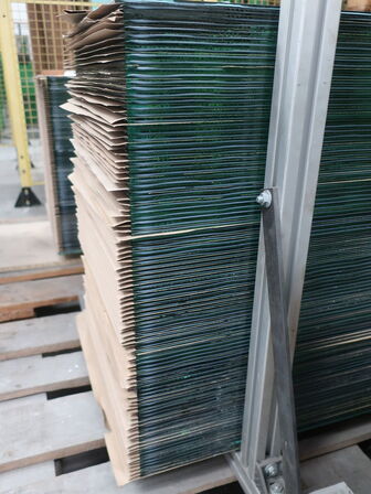 Lot approx. 280 pcs. 6 mm (glued) double mirror 398x781 mm