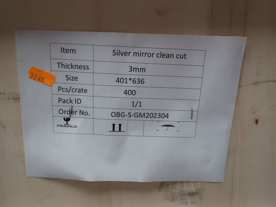 Lot 3 mm mirror glass (uncut) 401x636mm 1 ks. Ã¡ 400 pcs.