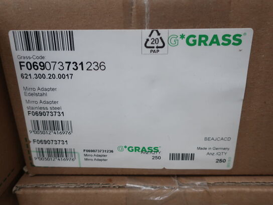 Fittings for i.a. mirrors GRASS F069073731 approx. 90 ks to 250 pcs.