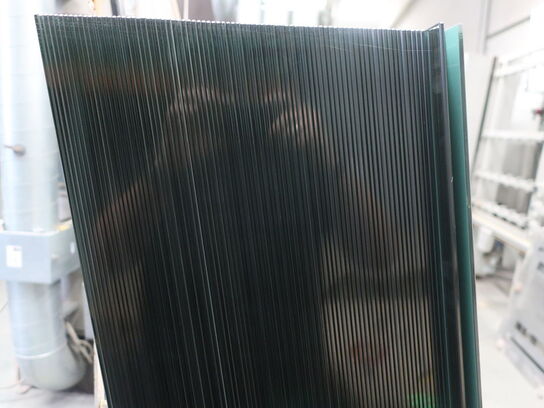 Lot approx. 70 pcs. 5 mm mirrors 1379.5x839.5 mm with ground edges