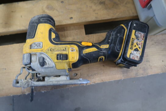 Jigsaw, angle grinder and radio DEWALT