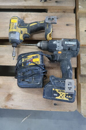 Cordless screwdriver and impact wrench DEWALT