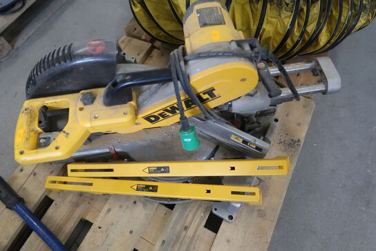 Miter saw DEWALT DW718