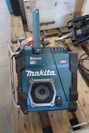 Work radio MAKITA