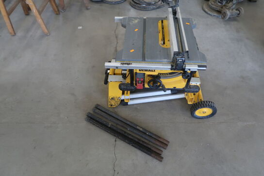 DEWALT table saw with work station