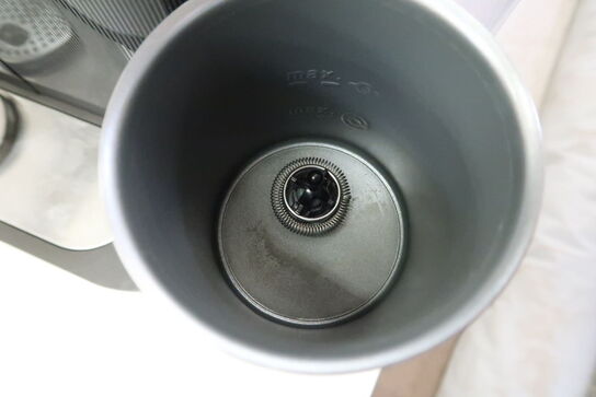 Kaffemaskine NESPRESSO C85