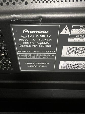 1 stk. 50” Pioneer  skærm med flightcase