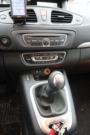 Varebil RENAULT Grand Scenic 1.5 DCI