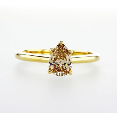 Diamantring i 14 kt. guld og en gulagtig brun 0,99 kt. Diamant - 4005 - Vejl. pris: kr. 42.000,-