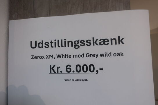 Vægmonteret skænk ZEROX XM White med Grey Wild Oak