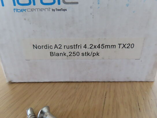 10 kasser. Rustfri skruer 4,2 x 45mm