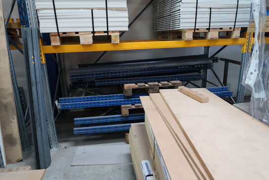 2 fag pallereoler uden indhold