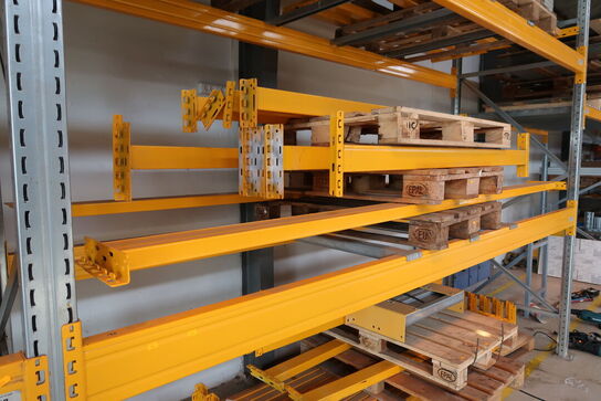 13 stk. vanger til pallereoler