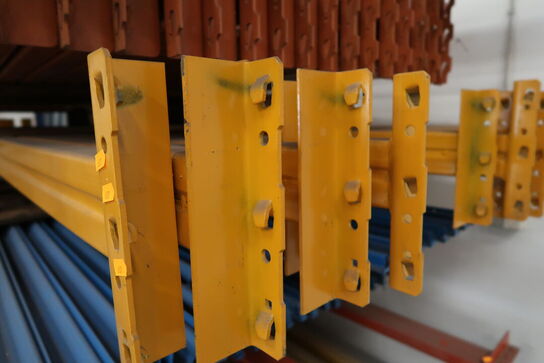 11 stk. vanger til pallereoler