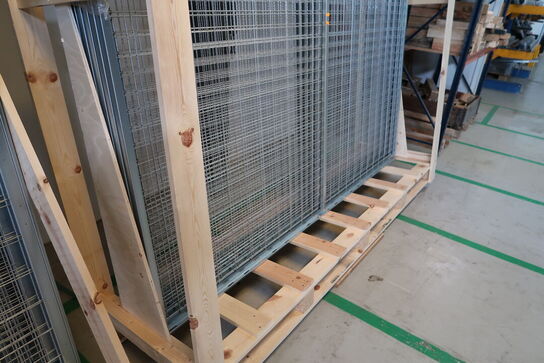 Palle med gitterafskærmning 2220x2000