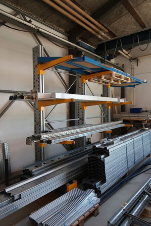 Grenreol uden indhold 3050