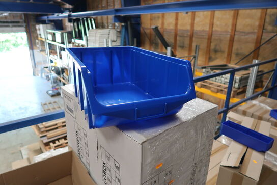 Palle med plastikkasser ECOBOX