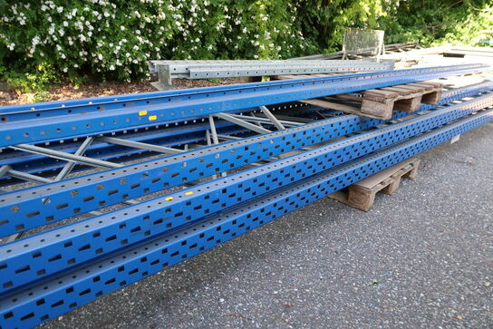 70 stk. vanger til pallereoler samt palle med gavle