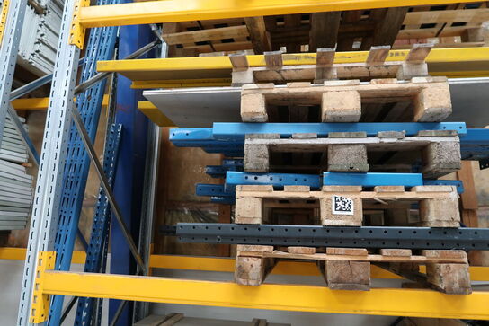 Palle med div. varelager
