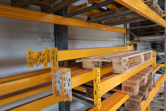 13 stk. vanger til pallereoler