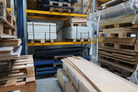 2 fag pallereoler uden indhold