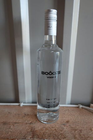 12 fl. Vodka BOOOZE 70 CL. 37,5% 