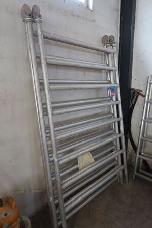 4 stk. JUMBO 2m ramme, 135 x 200 cm til rullestilladser + 2 hjul 