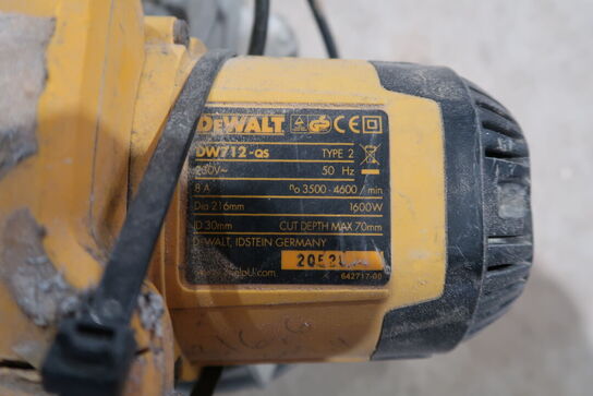 Kap-/geringssav, DeWalt DW712-qs