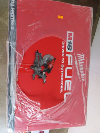 Kap/Geringssav MILWAUKEE M18 FMS190-0
