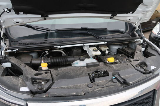 Varebil NISSAN Primastar 2.0 DCI 150
