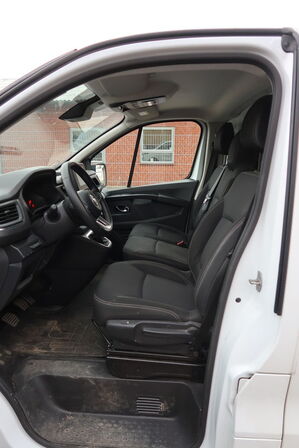 Varebil NISSAN Primastar 2.0 DCI 150