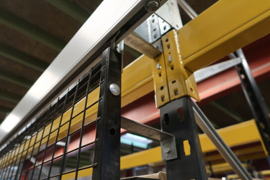 Pallereoler med gitterlåge (Læs info- Uden indhold)