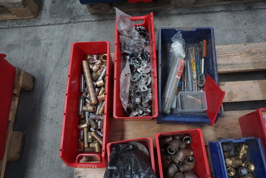 Diverse fittings 