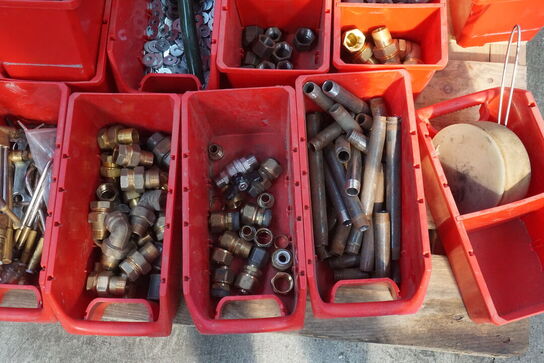 Diverse fittings 