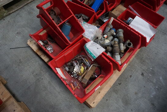 Diverse fittings 
