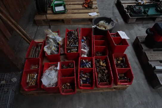 Diverse fittings 