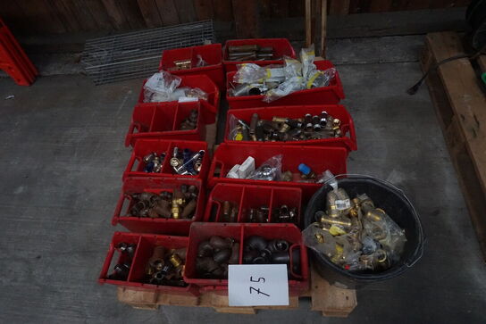 Diverse fittings 
