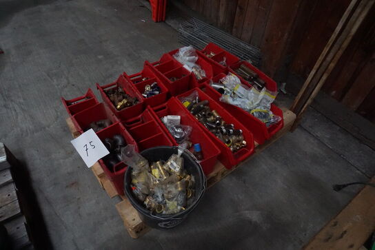 Diverse fittings 