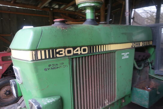 Traktor JOHN DEERE 3040