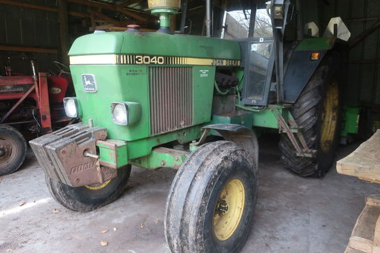 Traktor JOHN DEERE 3040