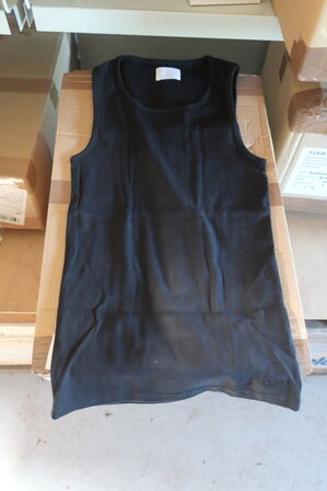 34 stk. tank top 12AM black L