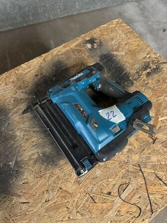 Stifte pistol 18V MAKITA DBN500 15-50MM