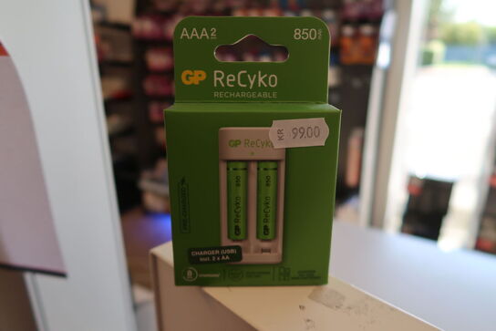 6 pk. GP ReCyko Batterilader E211 (USB), inkl. 2 x AAA 850 mAh 