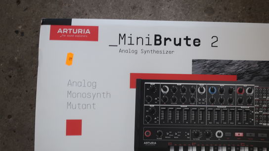 Analog Synthesizer ARTURIA MiniBrute 2